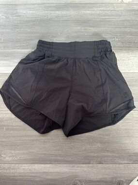 Lululemon hotty hot shorts black size 4